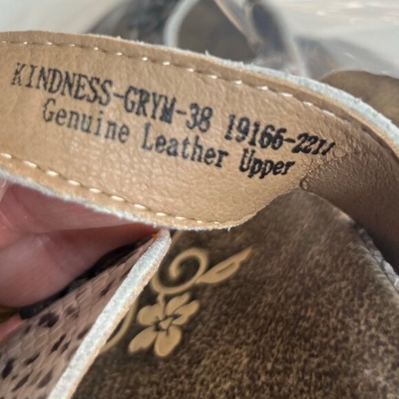 LArtiste Spring Step Kindness Sandals Snake Print Floral Design Leather Size 38 - Picture 8 of 12